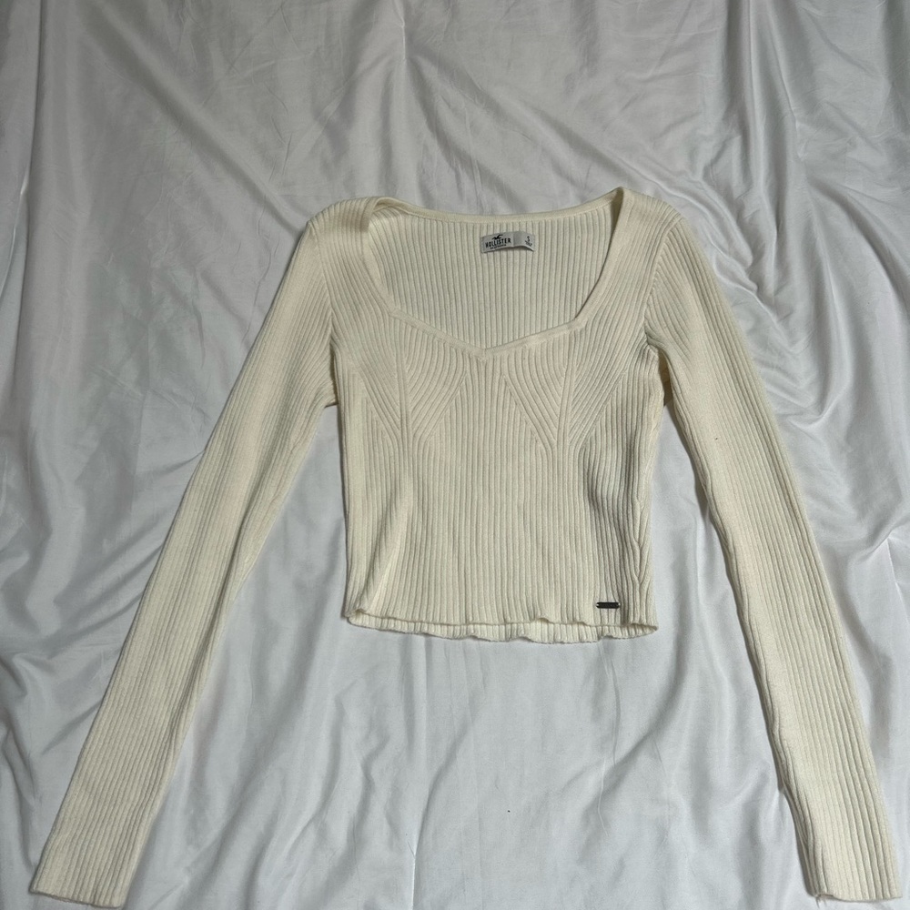 Hollister Ribbed Sweetheart Sweater